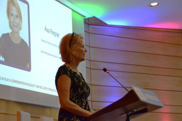 La Guaricha de los Andes llevó a la UNESCO un mensaje de diversidad, resiliencia e inclusión durante el evento “Pride in play”